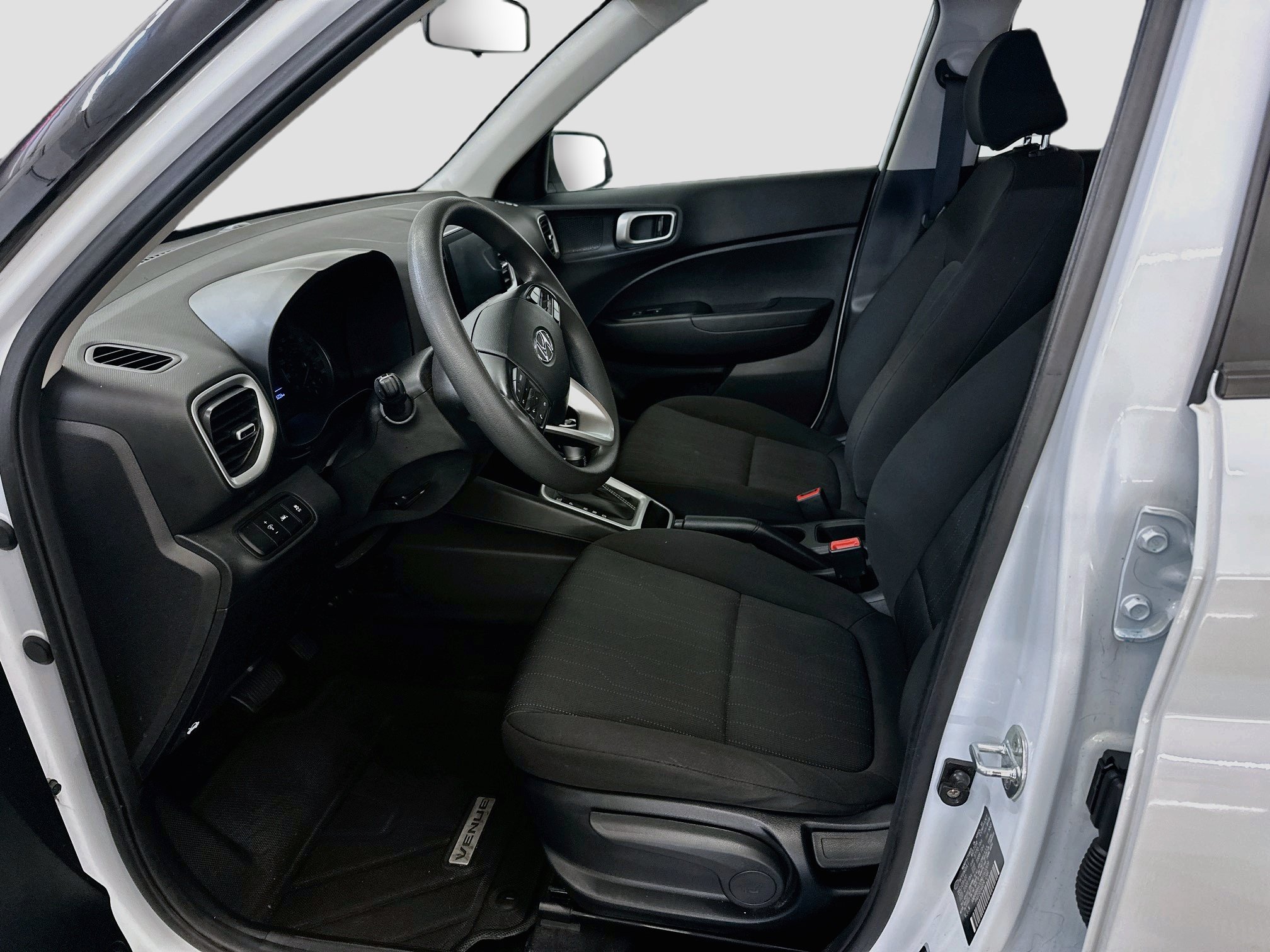 Used 2022 Hyundai Venue SE FWD image 13