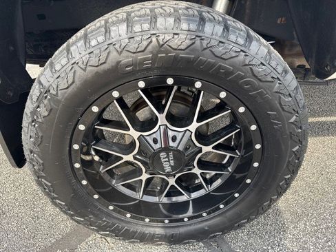 Used 2020 Toyota Tacoma TRD Sport w/ TRD Premium Sport Package image 10