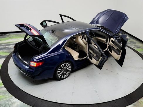 Used 2018 Lincoln Continental Reserve AWD/4WD image 39