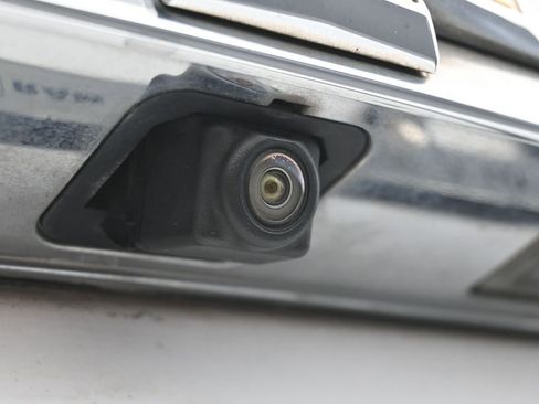 Used 2018 Chevrolet Traverse LT image 38