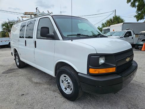 Used 2014 Chevrolet Express 2500 image 6