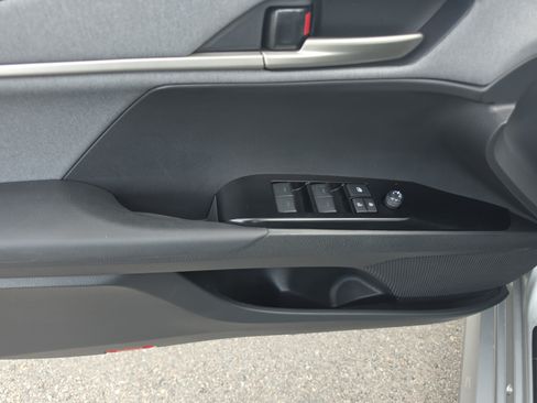 Used 2025 Toyota Camry LE FWD image 19