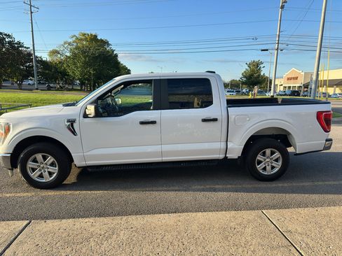 Used 2021 Ford F150 XLT w/ Trailer Tow Package RWD image 7