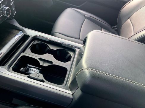 Used 2024 Ford F250 Lariat image 15