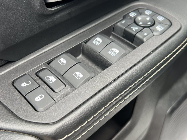 Used 2025 RAM 2500 Big Horn AWD/4WD image 18