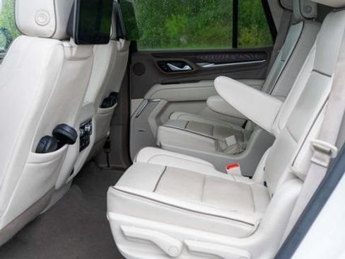 Used 2023 GMC Yukon Denali w/ Denali Reserve Package AWD/4WD image 15
