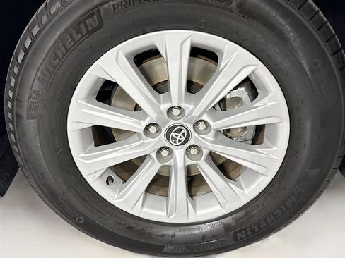 Used 2026 Toyota Grand Highlander FWD image 33