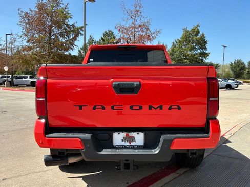 Used 2024 Toyota Tacoma TRD Sport w/ TRD Sport Premium Package RWD image 7