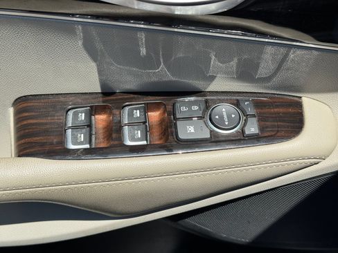 Used 2020 Kia Sorento LX FWD image 13