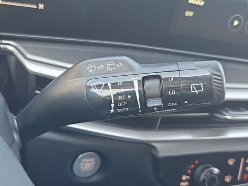 New 2026 Kia Sorento LX FWD image 25