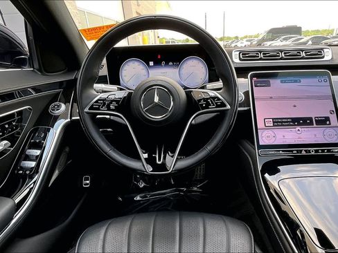 Used 2022 Mercedes-Benz S 580 4MATIC Sedan image 6
