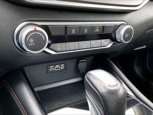 Used 2024 Nissan Altima 2.5 SR FWD image 30