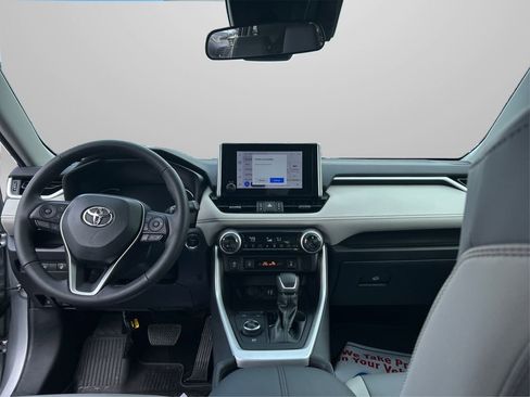 Used 2023 Toyota RAV4 XLE Premium image 29