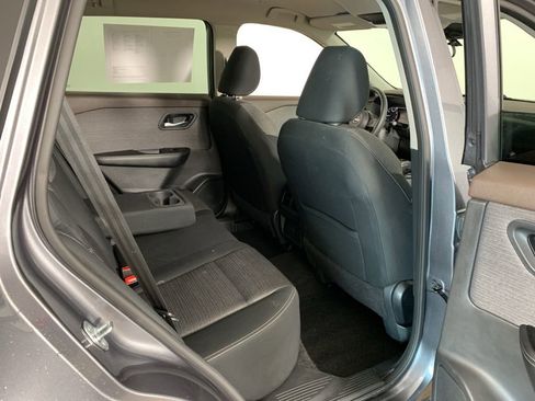 Used 2023 Nissan Rogue SV image 36