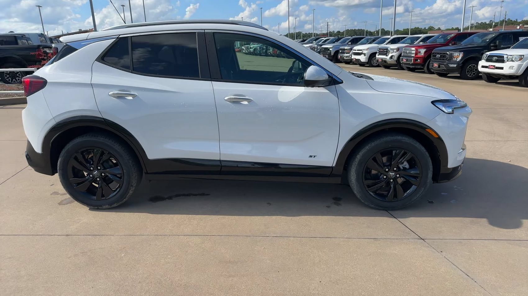 New 2026 Buick Encore GX Sport Touring w/ Advanced Technology Package FWD image 2