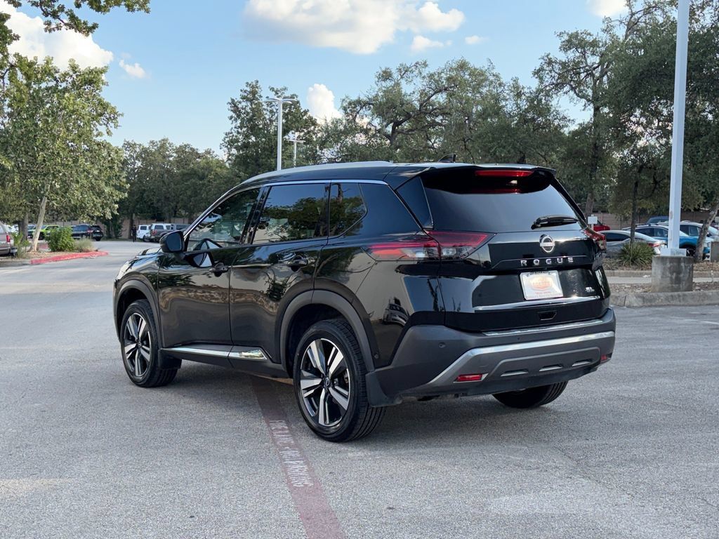 Certified 2023 Nissan Rogue SL w/ SL Premium Package FWD image 6