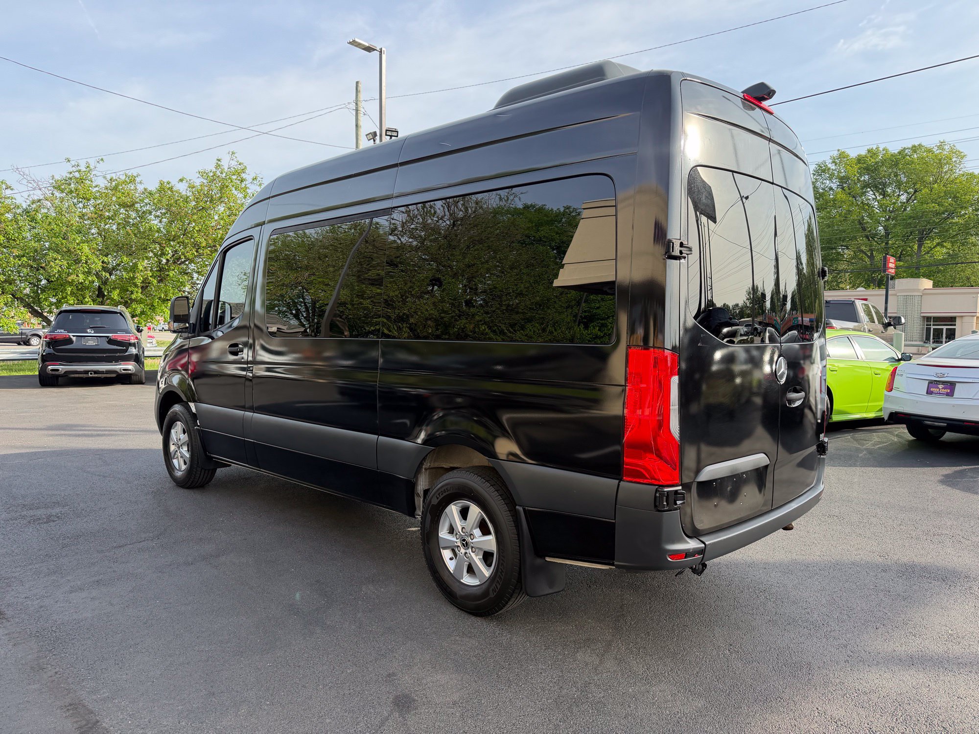 Used 2019 Mercedes-Benz Sprinter 2500 image 3