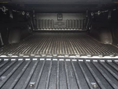 Used 2018 Chevrolet Silverado 1500 LT w/ All Star Edition AWD/4WD image 44