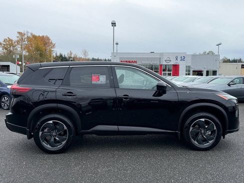 Used 2025 Nissan Rogue SV image 8