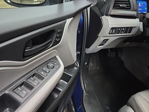 Used 2023 Honda Odyssey EX-L image 28