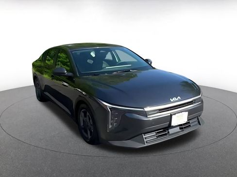 Used 2025 Kia K4 FWD image 16