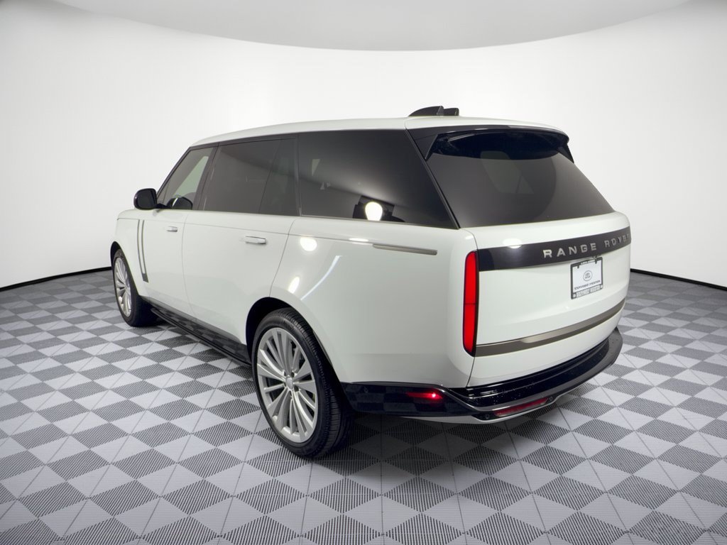 Used 2025 Land Rover Range Rover Long Wheelbase SE AWD/4WD image 3