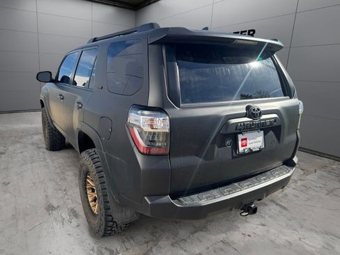 Certified 2020 Toyota 4Runner SR5 AWD/4WD image 41
