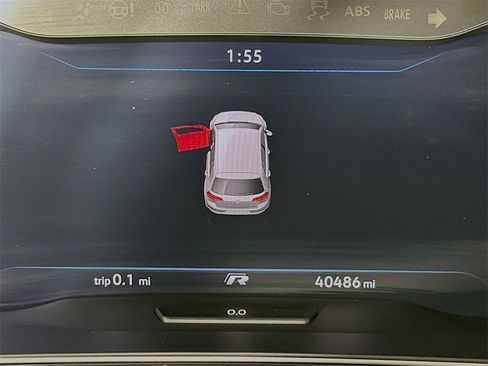 Used 2019 Volkswagen Golf R 4-Door image 12