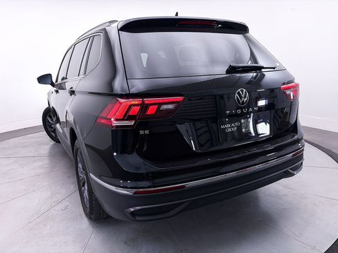Used 2022 Volkswagen Tiguan SE FWD image 4