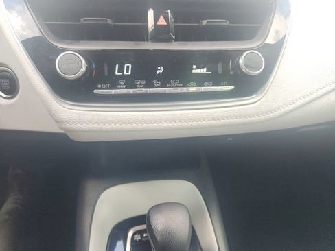 Used 2024 Toyota Corolla SE FWD image 6