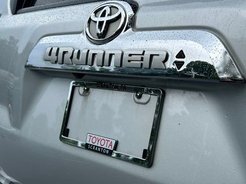 Used 2018 Toyota 4Runner Limited AWD/4WD image 11