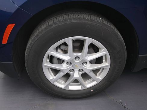 Used 2022 Chevrolet Equinox LS FWD image 11