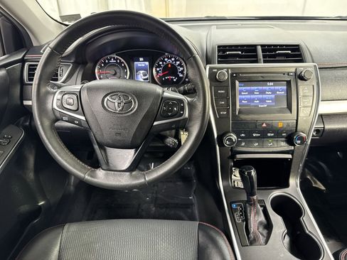 Used 2017 Toyota Camry SE image 27