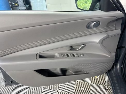 New 2025 Hyundai Elantra SEL FWD image 30