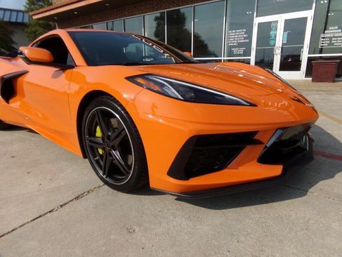 Used 2024 Chevrolet Corvette Stingray Premium Cpe w/ Z51 Performance Package RWD image 3