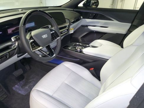 New 2026 Cadillac Lyriq Premium Sport image 15