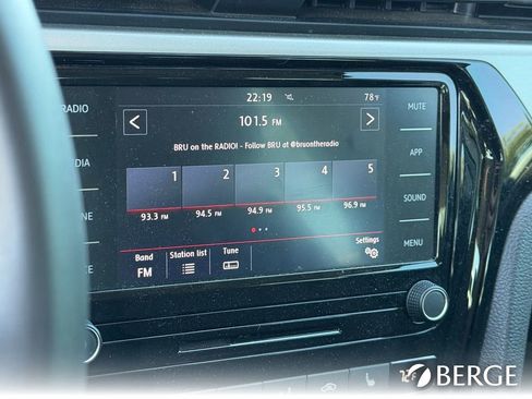 Used 2021 Volkswagen Passat 2.0T SE image 29