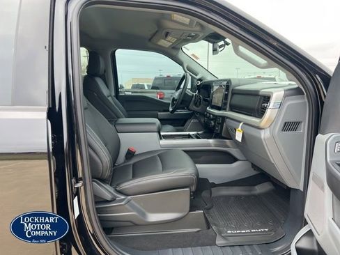 New 2025 Ford F250 XLT w/ Black Appearance Package image 39