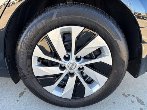 Used 2025 Nissan Altima 2.5 S image 11