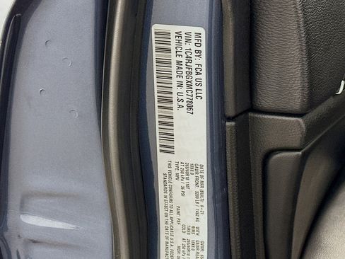 Used 2021 Jeep Grand Cherokee Limited AWD/4WD image 12