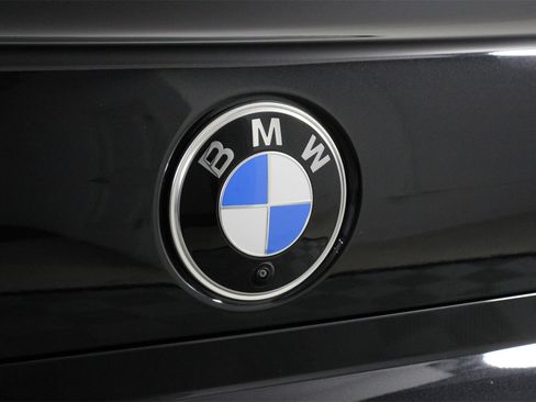 Used 2025 BMW 740i image 19