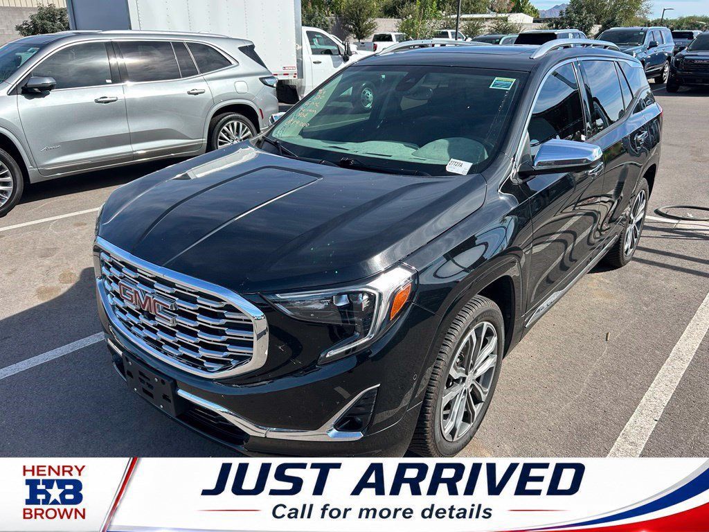 Used 2020 GMC Terrain Denali w/ GMC Pro Grade Package AWD/4WD image 1