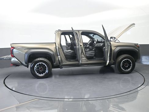 Used 2025 Toyota Tacoma TRD Off-Road w/ TRD Off Road Premium Package AWD/4WD image 85