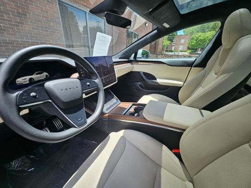 Used 2023 Tesla Model S AWD/4WD image 37