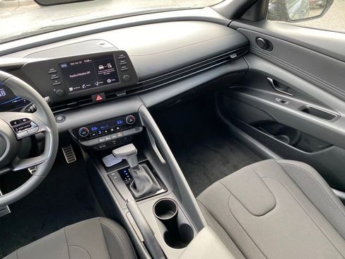 New 2026 Hyundai Elantra Sport FWD image 25