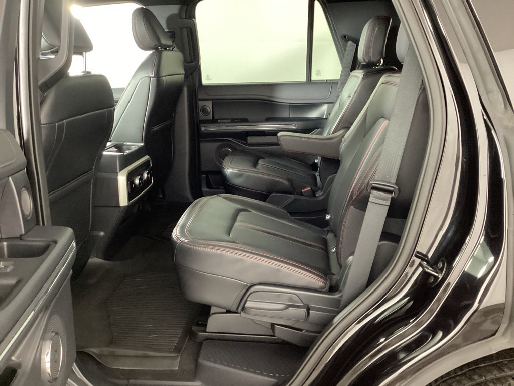 Used 2024 Ford Expedition Limited AWD/4WD image 13