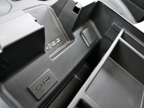 Used 2023 GMC Sierra 1500 AT4 w/ AT4 Preferred Package image 21