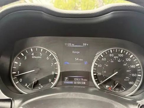 Used 2018 INFINITI Q50 Luxe RWD image 18