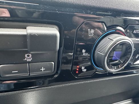 Used 2024 Chevrolet Silverado 3500 High Country image 20