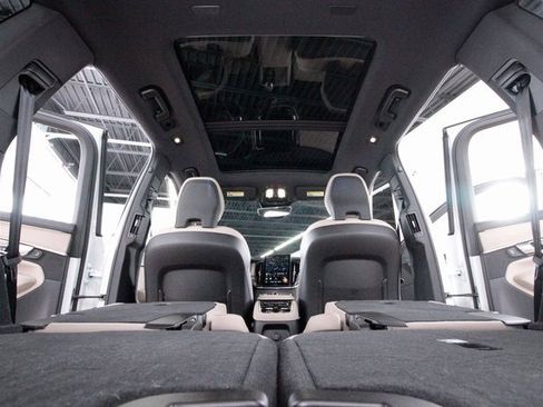 Certified 2025 Volvo XC90 T8 Plus w/ Protection Package Premier image 35